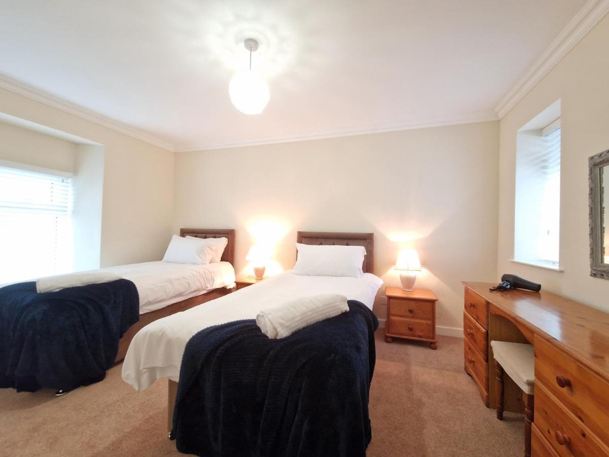 Lewis Gethin House, Newly Renovated Cottage Sleeps 9, Close To Bike Park Wales 머티르티드필 외부 사진