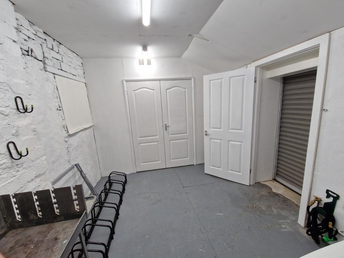 Lewis Gethin House, Newly Renovated Cottage Sleeps 9, Close To Bike Park Wales 머티르티드필 외부 사진