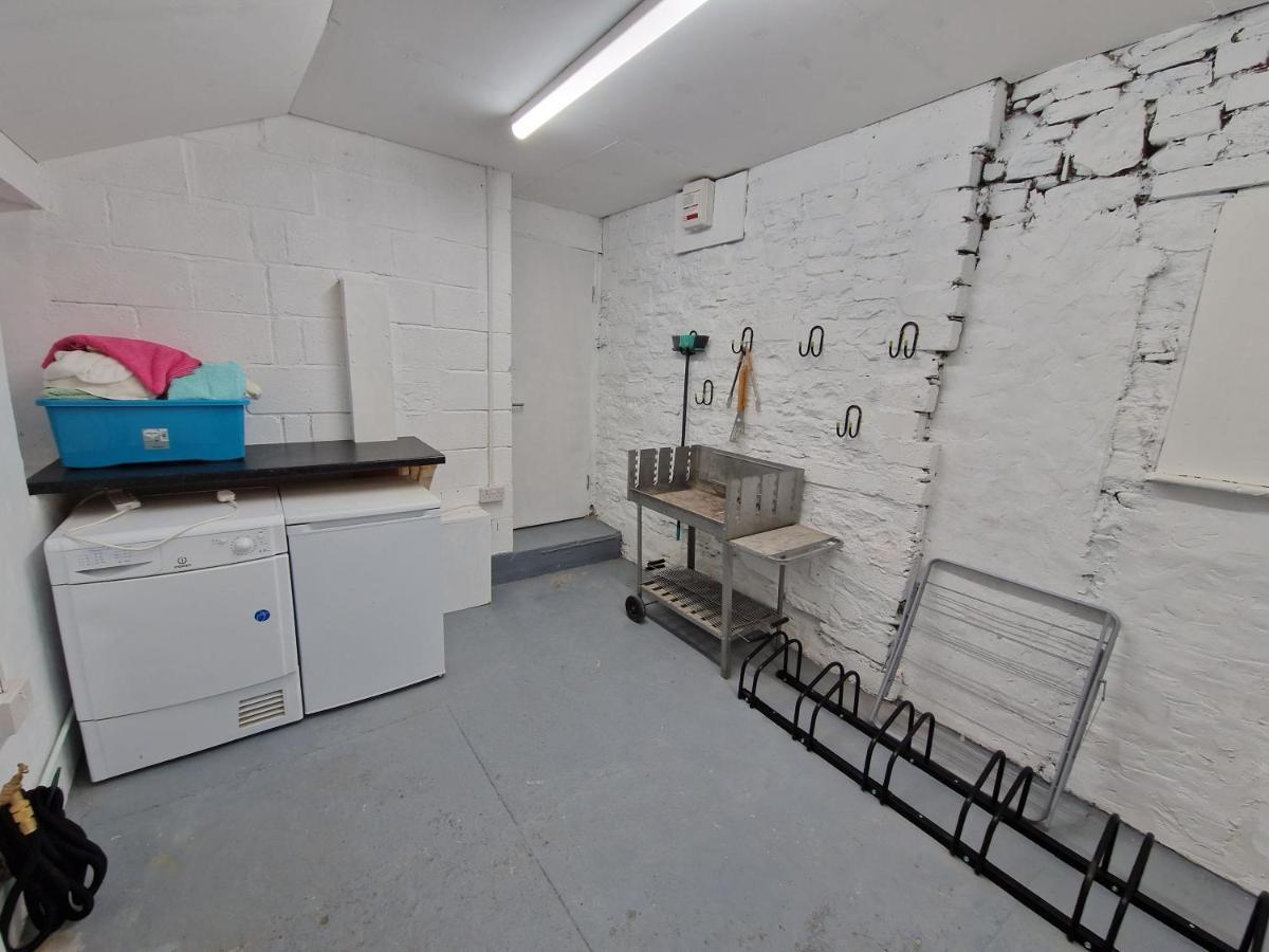 Lewis Gethin House, Newly Renovated Cottage Sleeps 9, Close To Bike Park Wales 머티르티드필 외부 사진